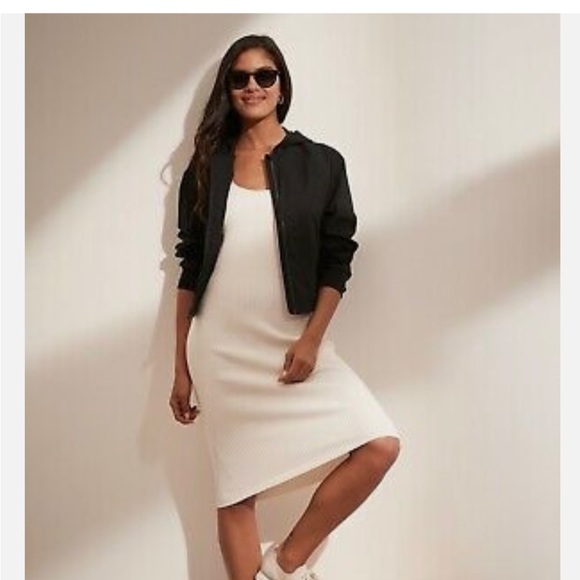 Must go before 27th! Banana Republic Sport Cropped Track Jacket Size XS Petite - Picture 1 of 10